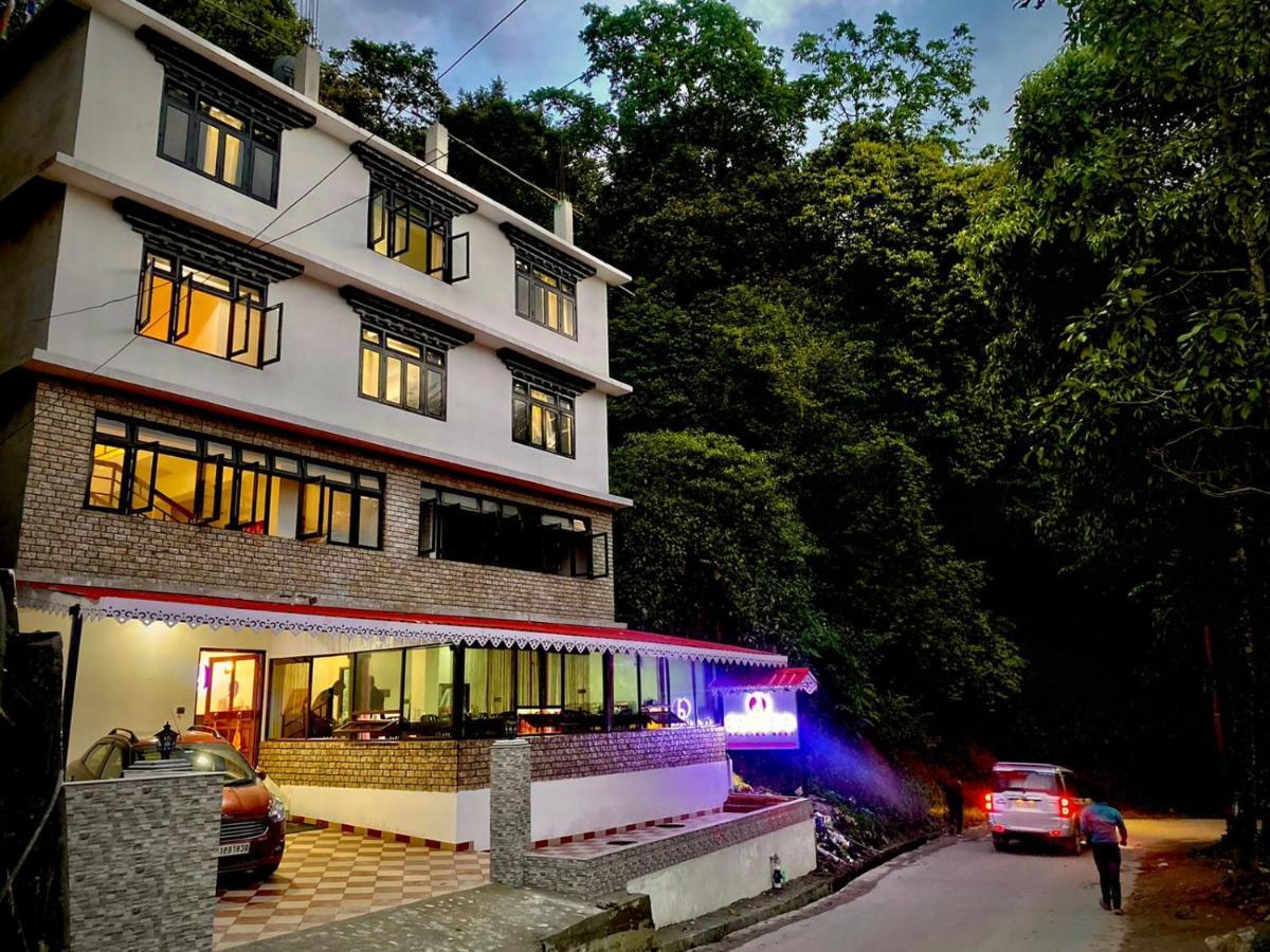 Daksha Pelling Nest Hotel Exterior foto