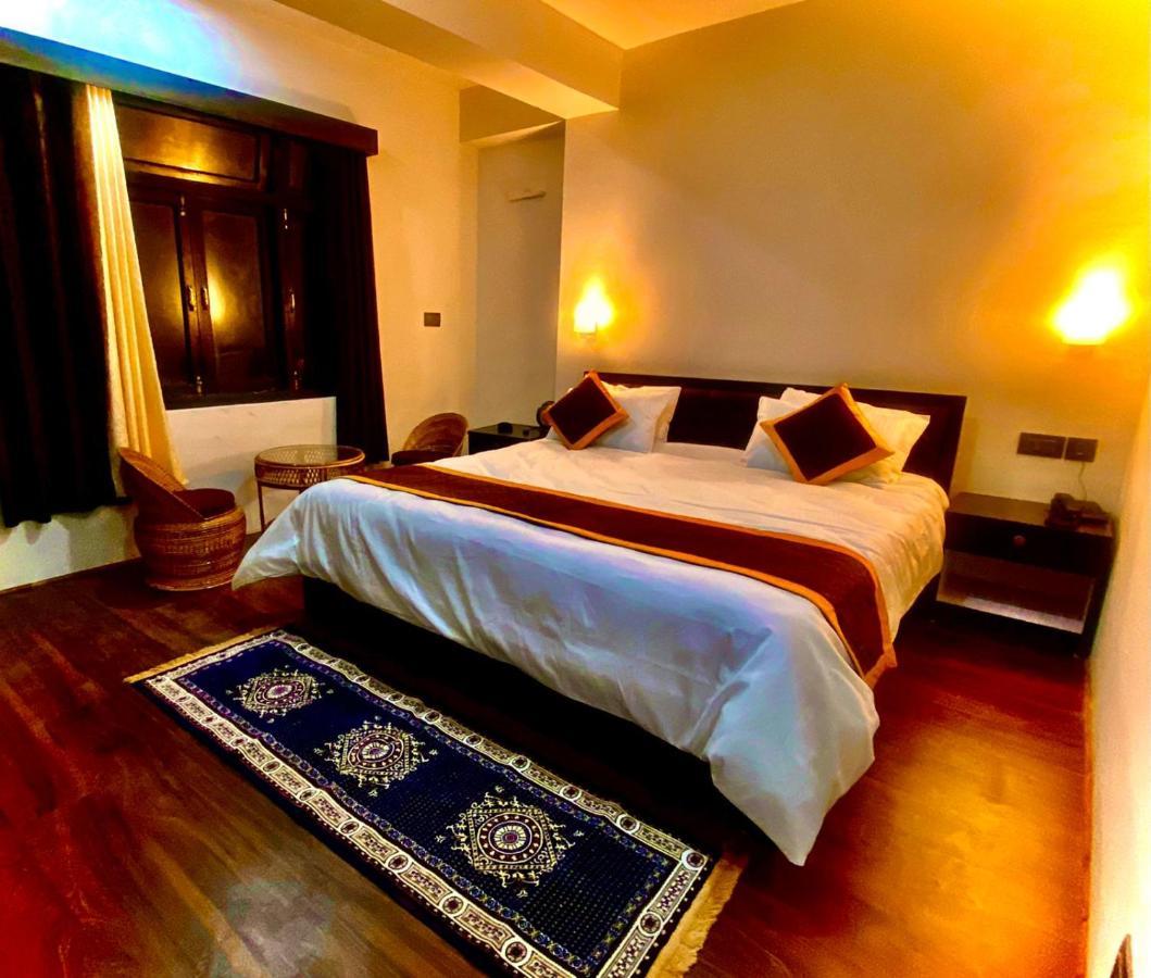 Daksha Pelling Nest Hotel Exterior foto